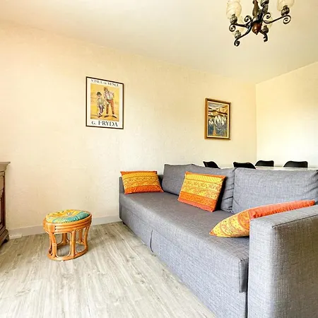 Superb With Balcony In Apartment