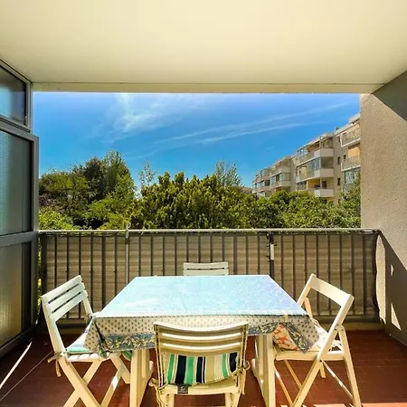 Apartment Superb With Balcony In