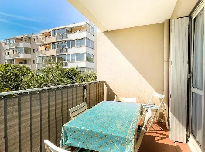 Superb With Balcony In شقة